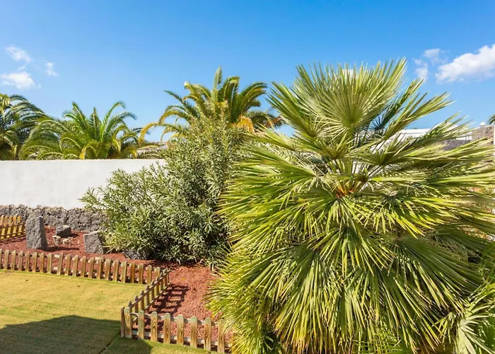 Tropical Playa Blanca (Lanzarote)