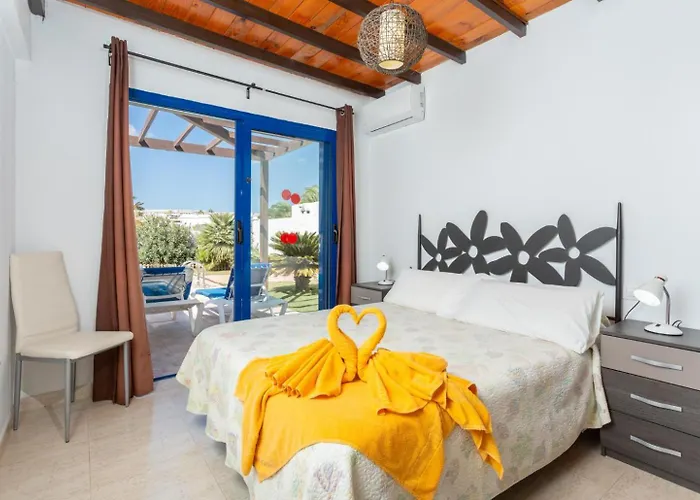 Tropical بلايا بلانكا